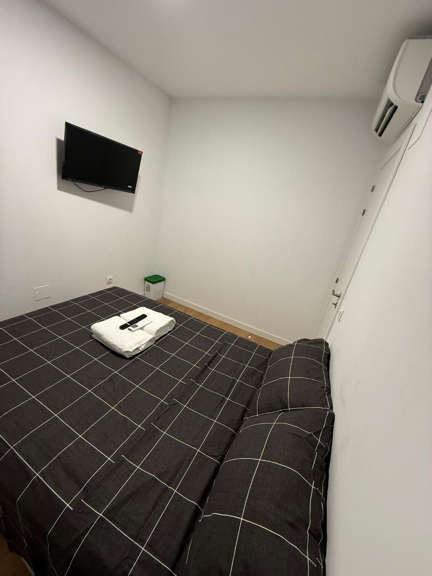 To Room Madrid Porras Exterior photo